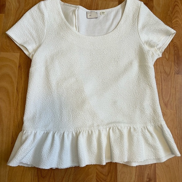 Anthropologie Tops - Anthropologie H15 S‘CL White Textured Cotton Knit Ruffle Hem & Back Tee